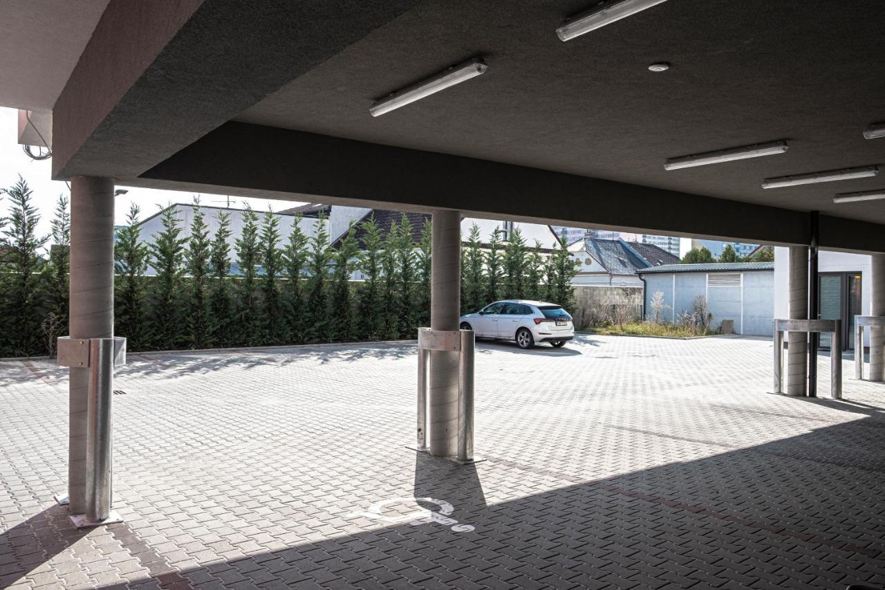 Grunt Apartments Mladá Boleslav Exterior foto